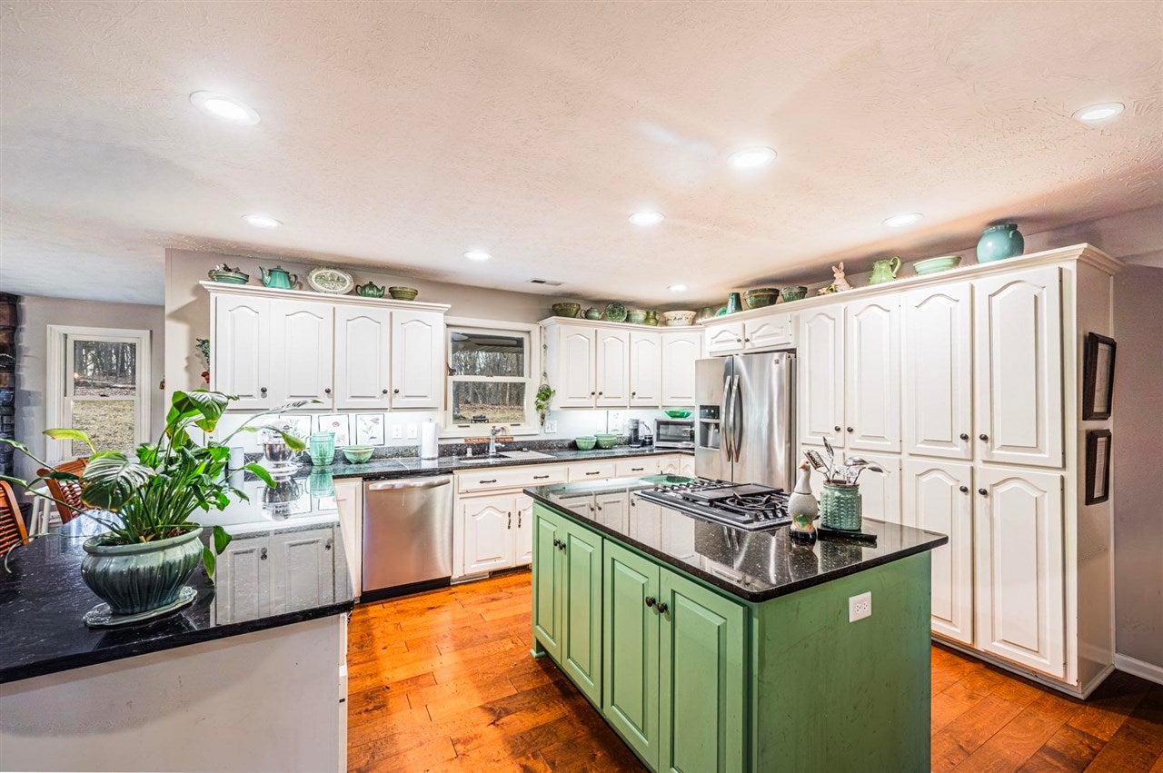 1069 South Hewitt Road Bowling Green, KY 42103 - Photo 21 of 36 Gallery Image 21