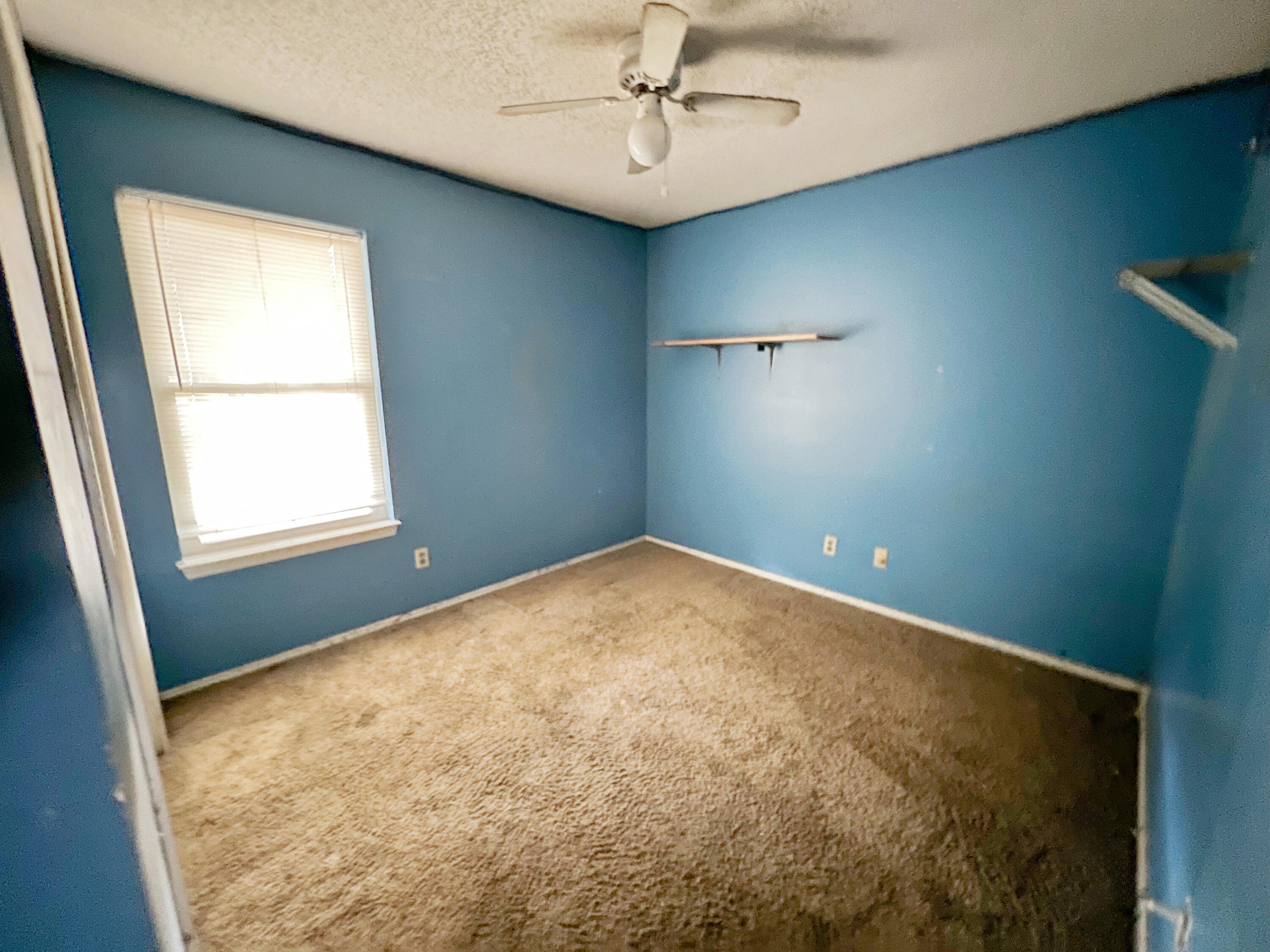 401 Cornwall Circle Pensacola, FL 32514 - Photo 4 of 20 a view of empty room with ceiling fan