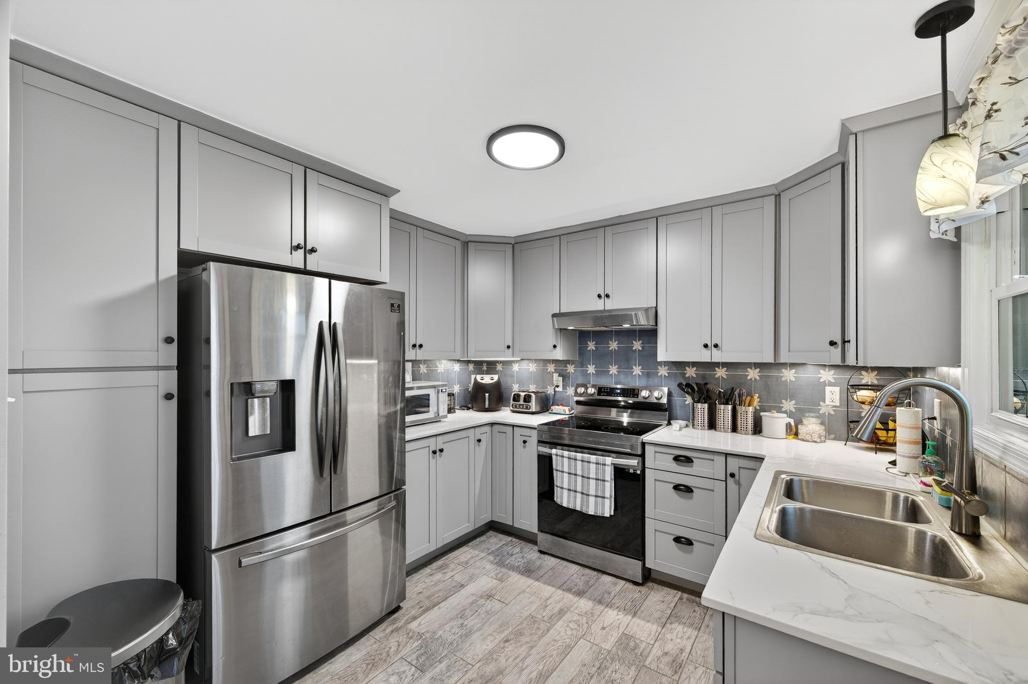 8137 Summit Point Road Charles Town, WV 25414 - Photo 5 of 70 upper-level kitchen