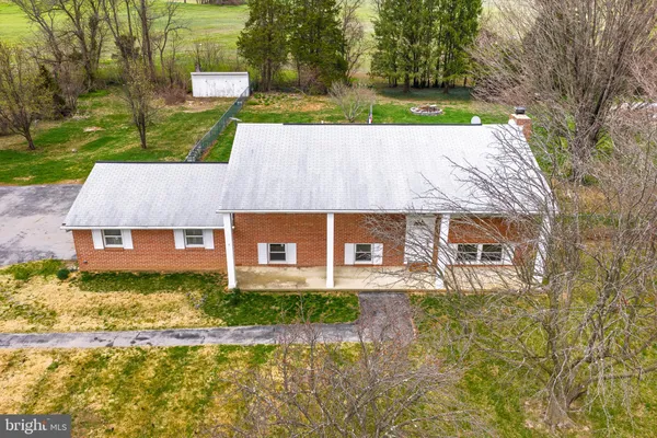 $430,000 | 8137 Summit Point Road, Charles Town, WV 25414