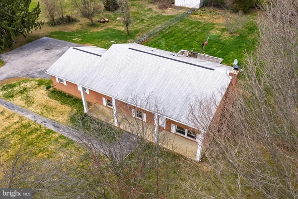 $430,000 | 8137 Summit Point Road, Charles Town, WV 25414