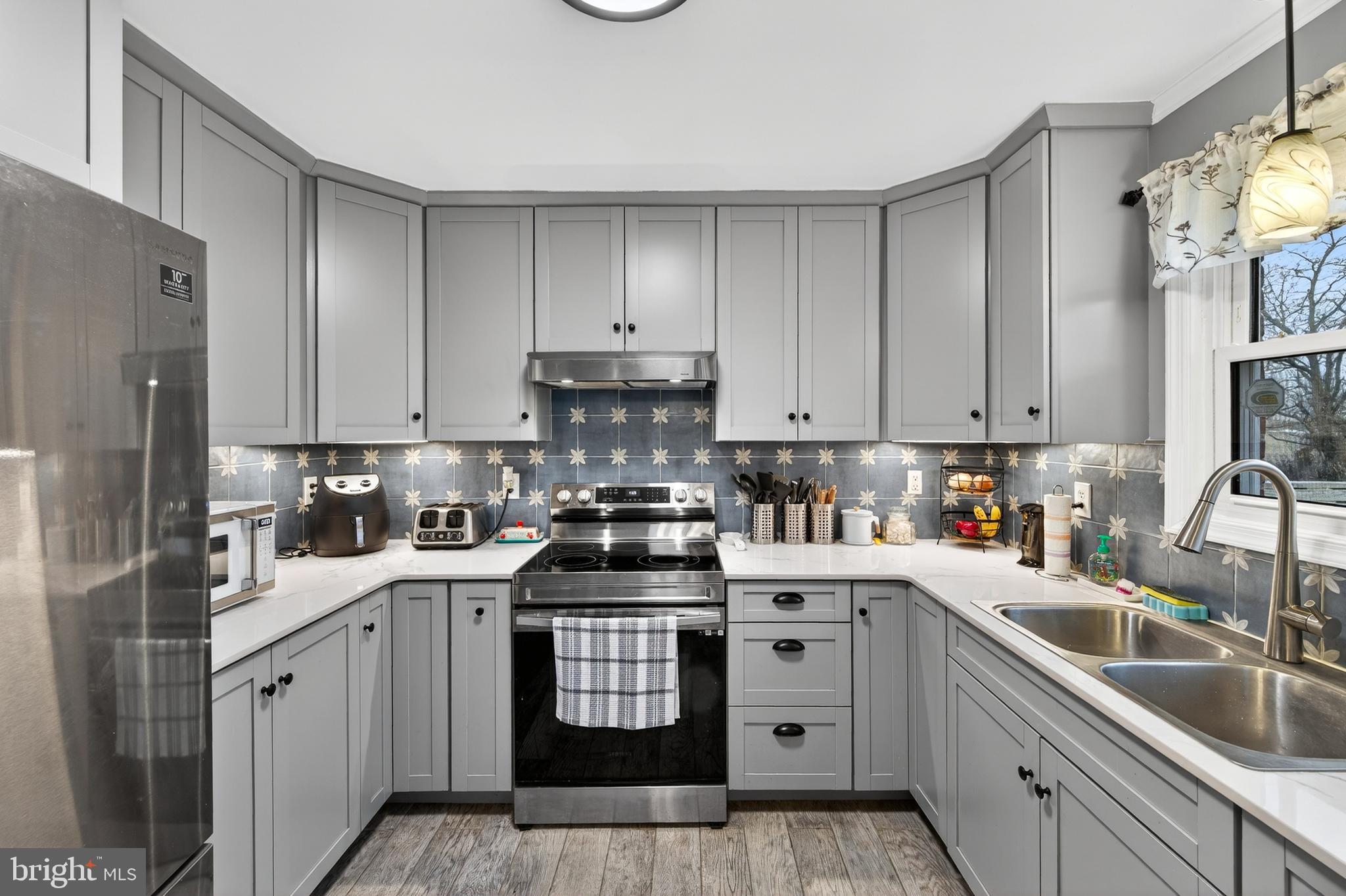 8137 Summit Point Road Charles Town, WV 25414 - Photo 6 of 70 upper-level kitchen