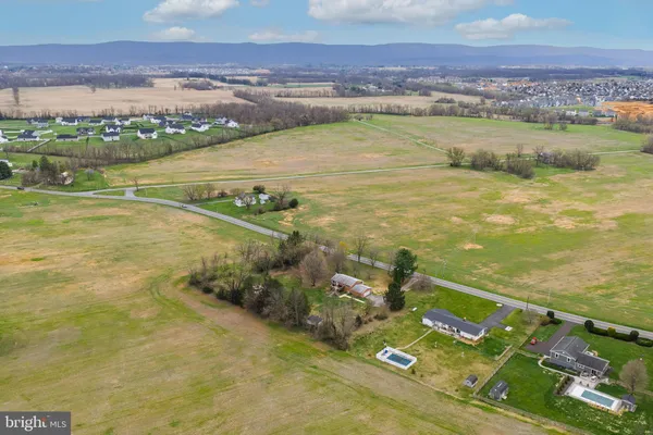 $430,000 | 8137 Summit Point Road, Charles Town, WV 25414