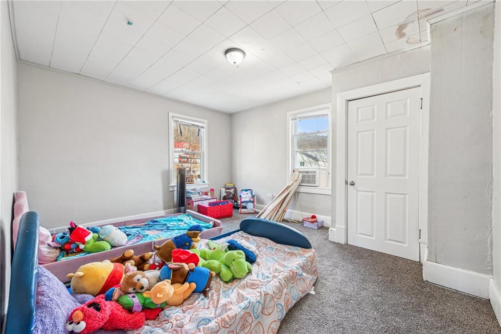 1266 Jefferson Street Vandergrift, PA 15690 - Photo 18 of 28