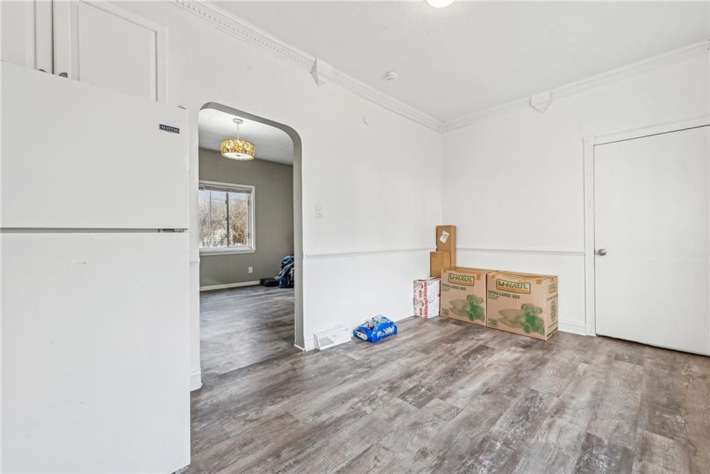 1266 Jefferson Street Vandergrift, PA 15690 - Photo 9 of 28