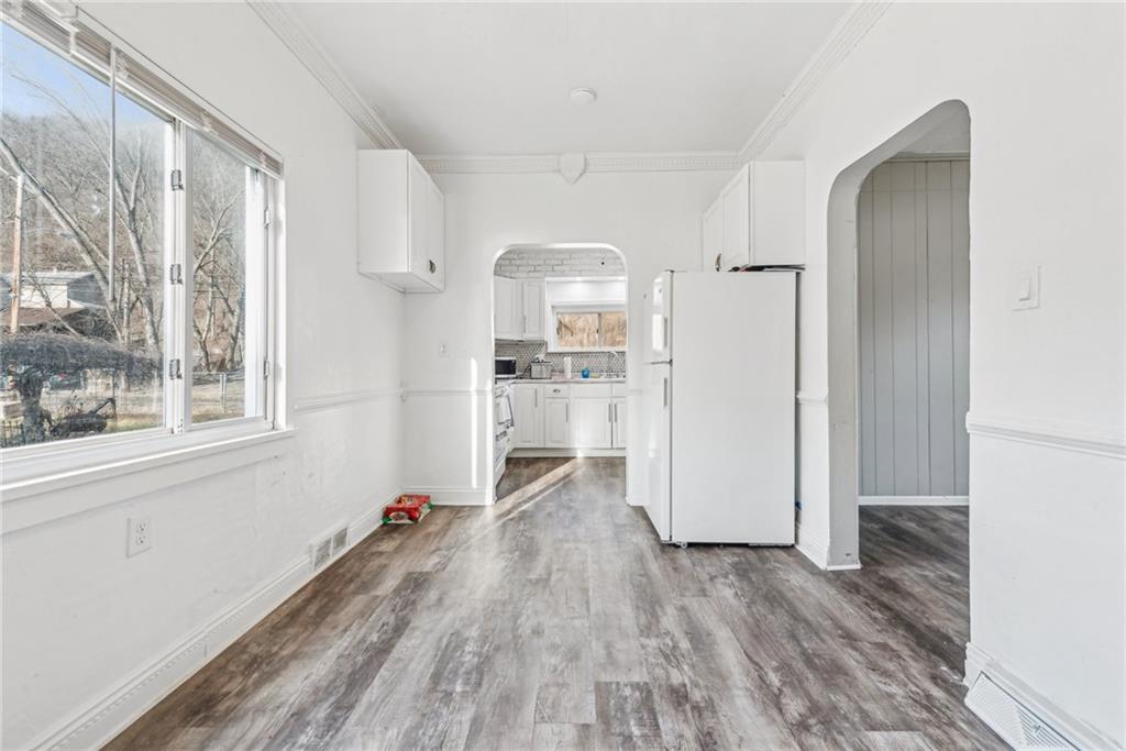 1266 Jefferson Street Vandergrift, PA 15690 - Photo 10 of 28