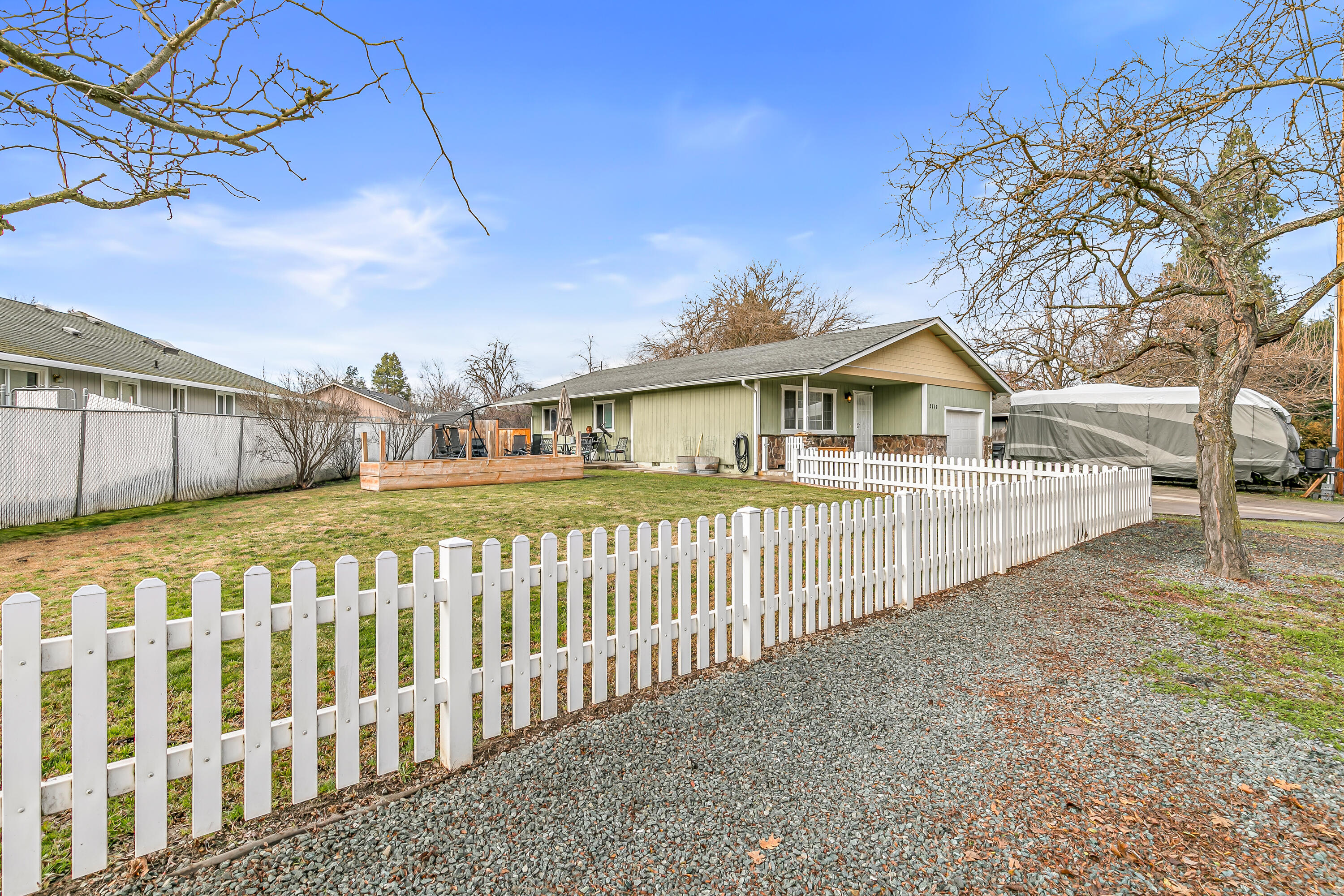 3712 Colver Road Phoenix, OR 97535 - Photo 26 of 38 9R9A9811