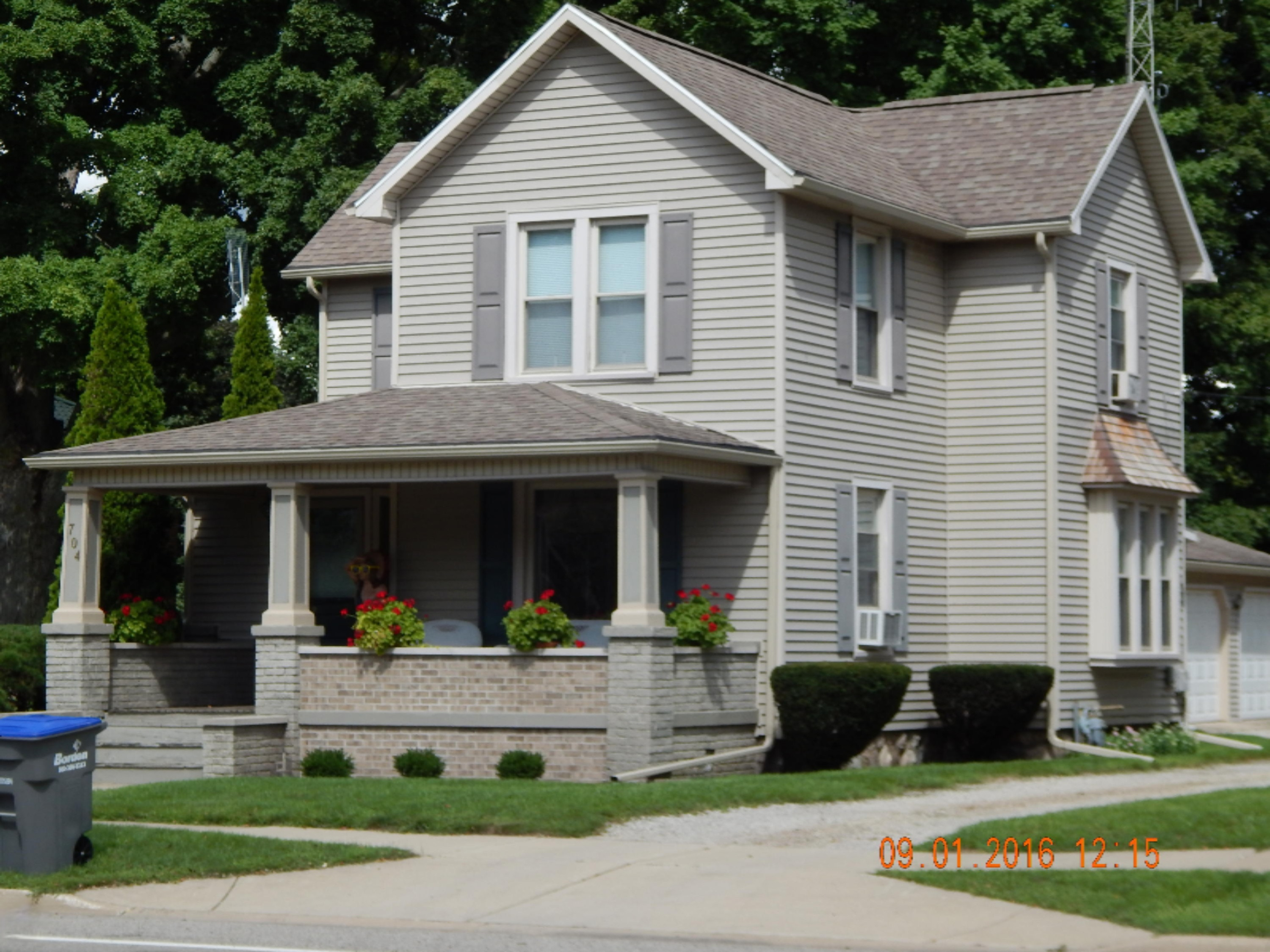 704 East Chicago Road Sturgis, MI 49091 - Photo 5 of 37 012