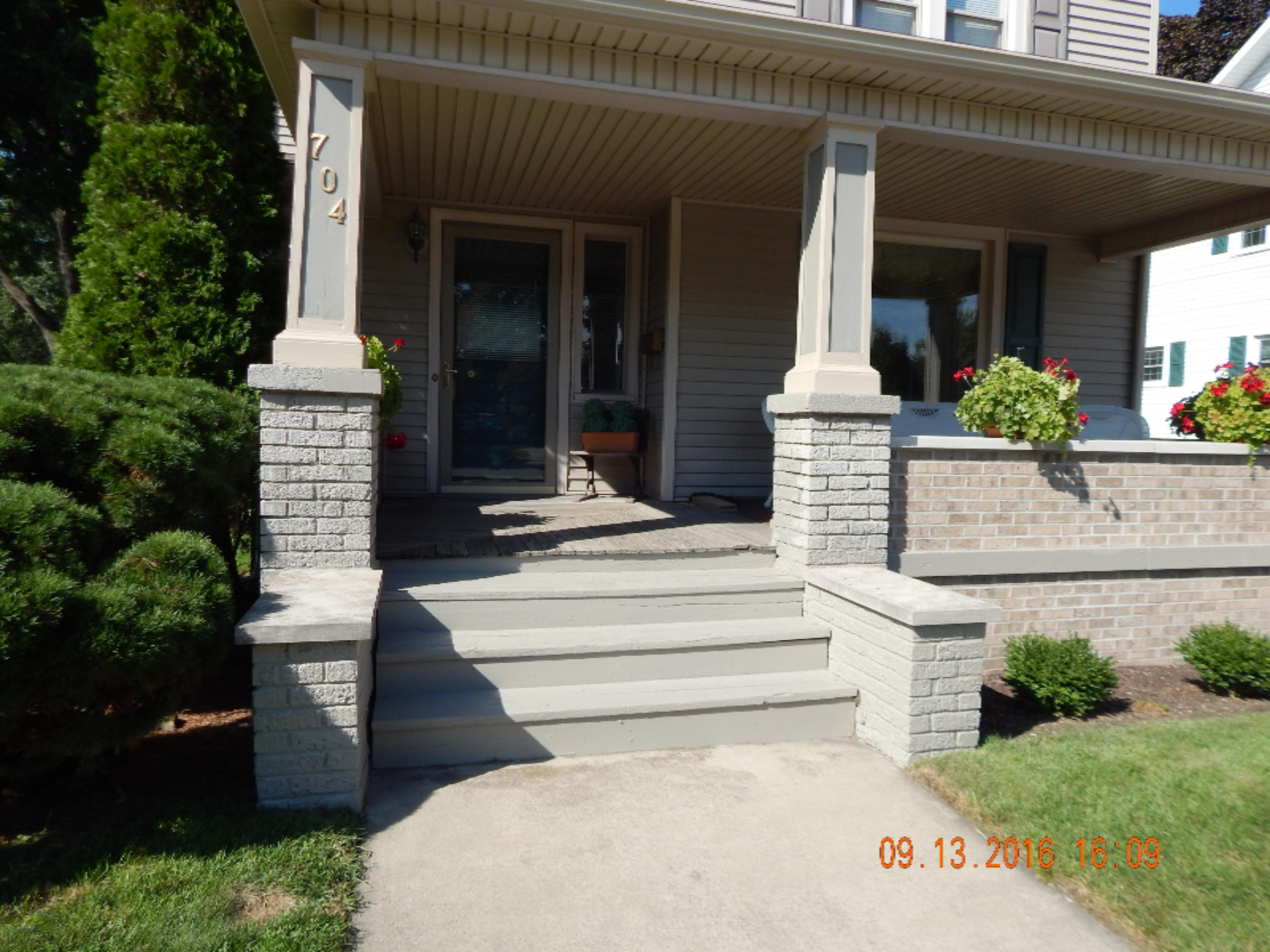 704 East Chicago Road Sturgis, MI 49091 - Photo 6 of 37 DSCN2523