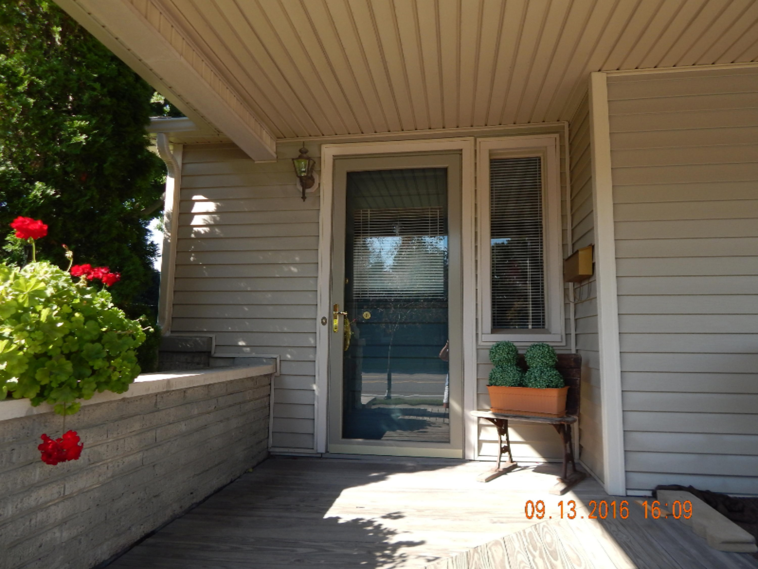 704 East Chicago Road Sturgis, MI 49091 - Photo 8 of 37 DSCN2525
