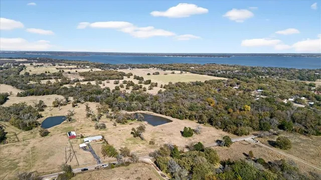 $1,999,999 | 300 County Road 2100, Kemp, TX 75143