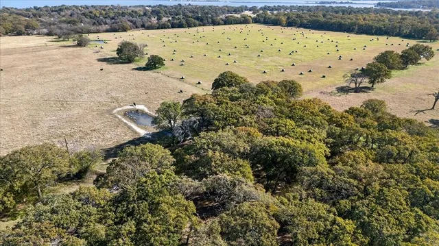 $1,999,999 | 300 County Road 2100, Kemp, TX 75143