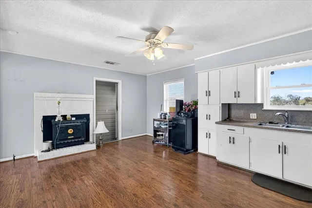 $1,999,999 | 300 County Road 2100, Kemp, TX 75143