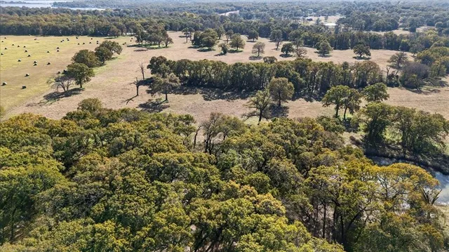 $1,999,999 | 300 County Road 2100, Kemp, TX 75143