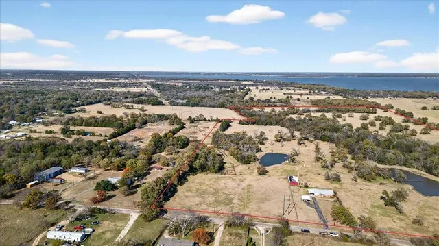 $1,999,999 | 300 County Road 2100, Kemp, TX 75143