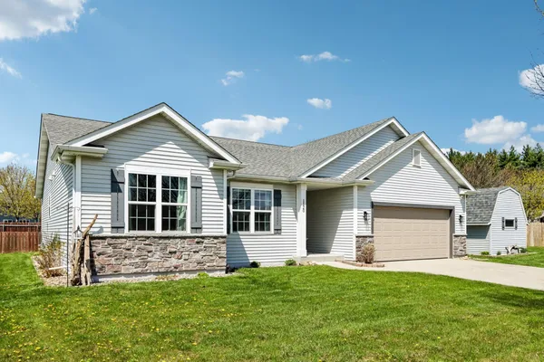 $489,900 | 1120 Black Walnut Pass, Johnson Creek, WI 53094