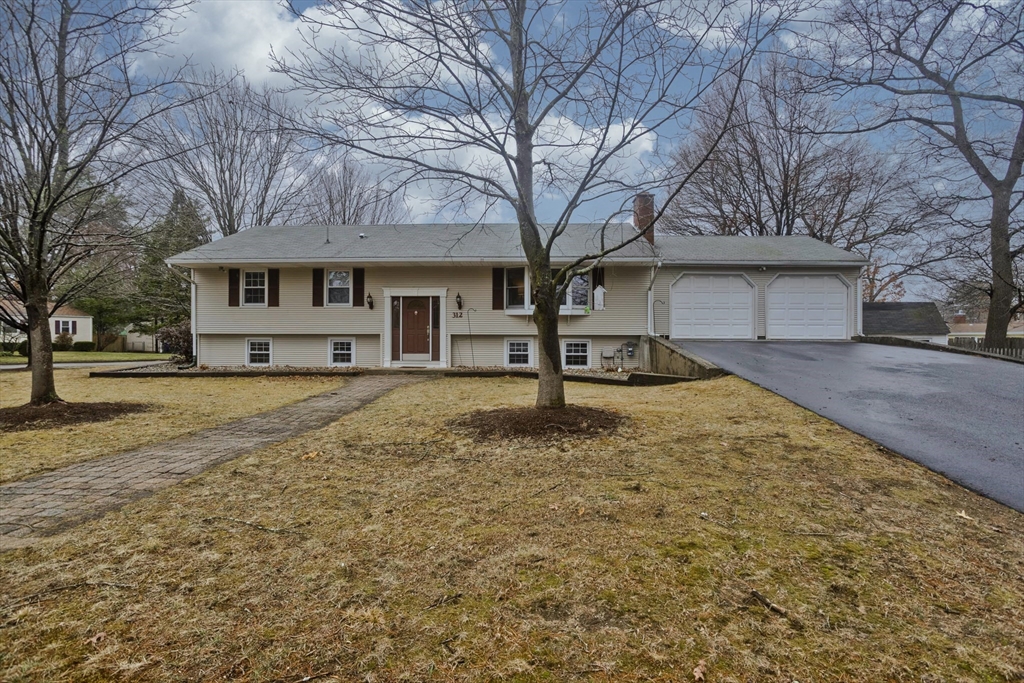 312 Dutchess Street Springfield, MA 01129 - Photo 1 of 42