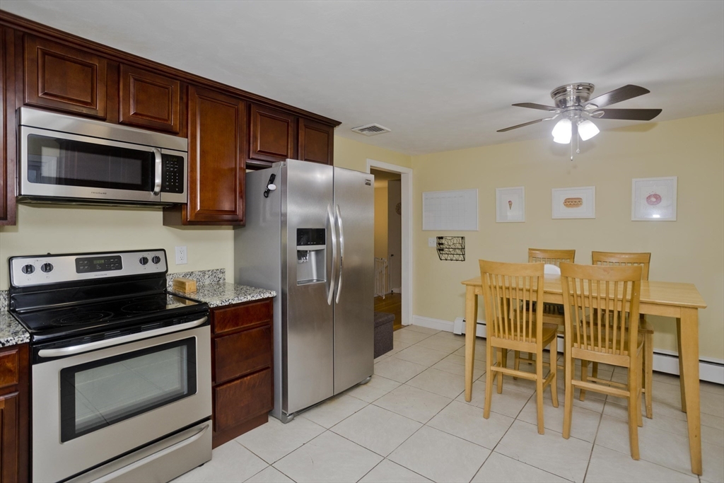 312 Dutchess Street Springfield, MA 01129 - Photo 11 of 42