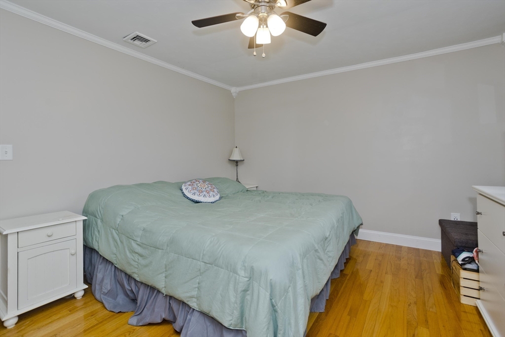 312 Dutchess Street Springfield, MA 01129 - Photo 16 of 42