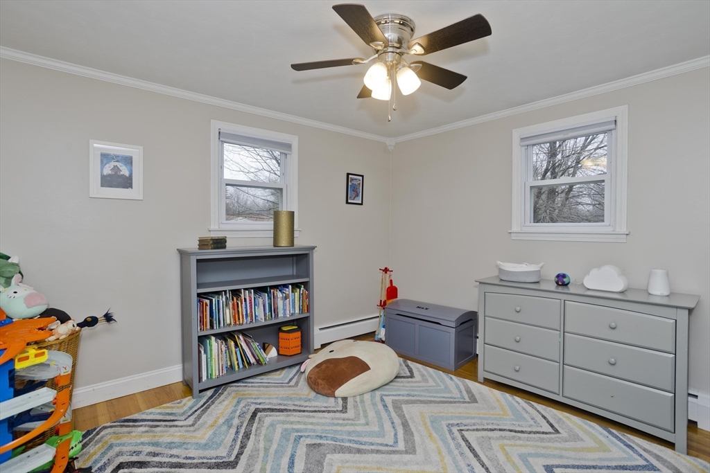 312 Dutchess Street Springfield, MA 01129 - Photo 18 of 42