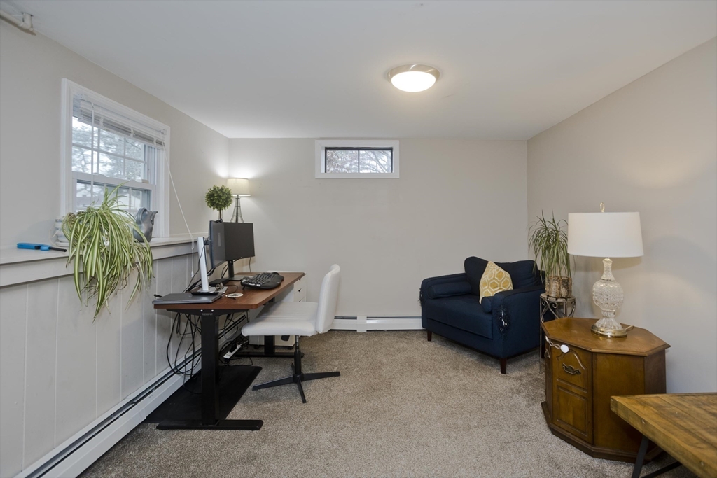 312 Dutchess Street Springfield, MA 01129 - Photo 28 of 42