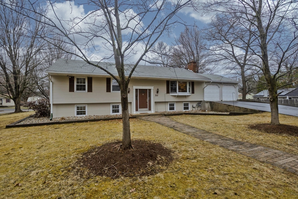 312 Dutchess Street Springfield, MA 01129 - Photo 39 of 42