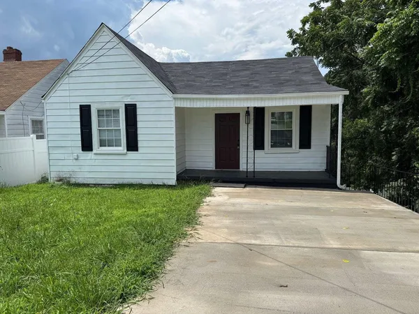 $123,456 | 402 South College Street, Martinsville, VA 24112