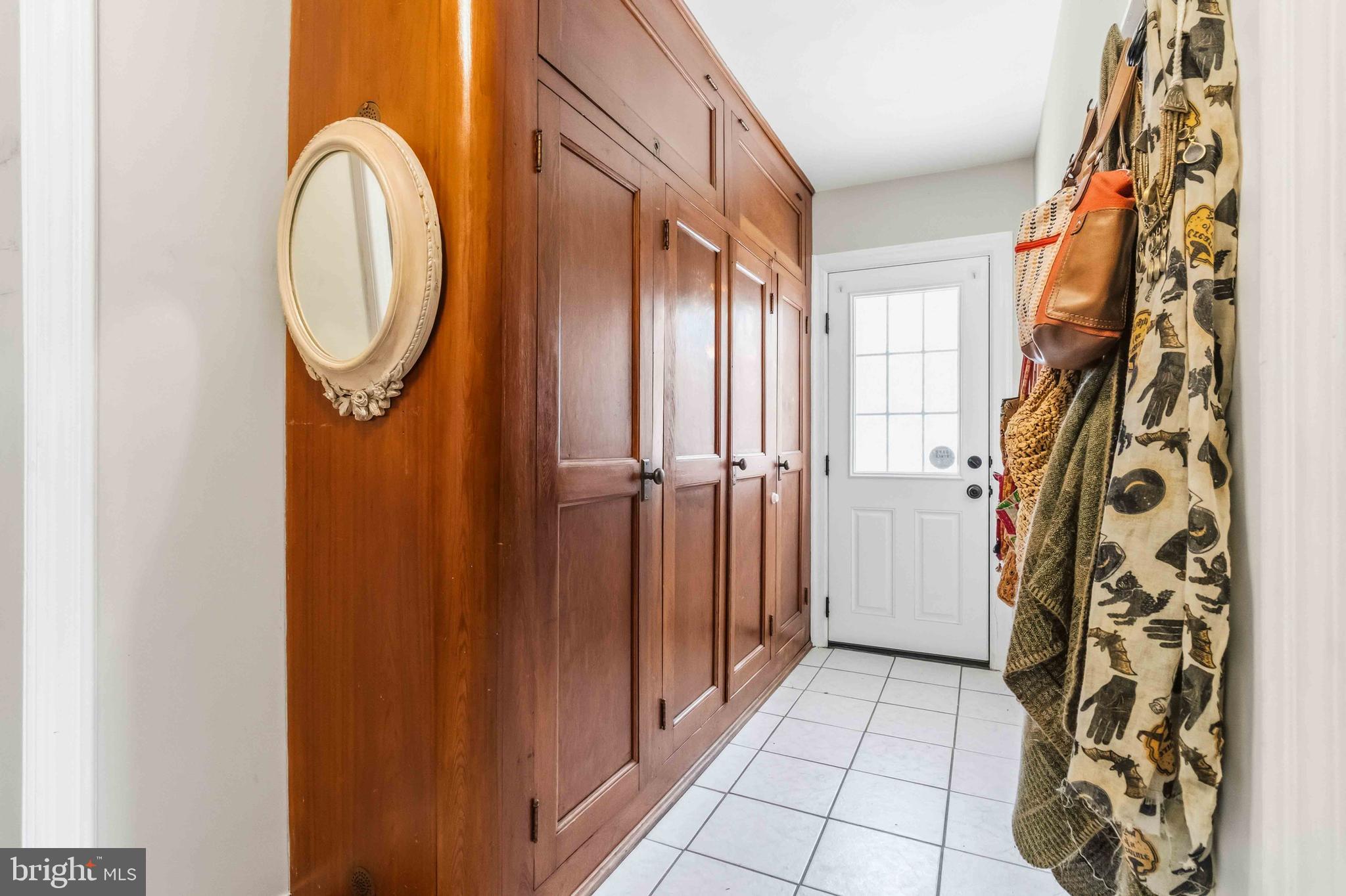 1840 South Queen Street York, PA 17403 - Photo 11 of 37 Entrance with original built ins