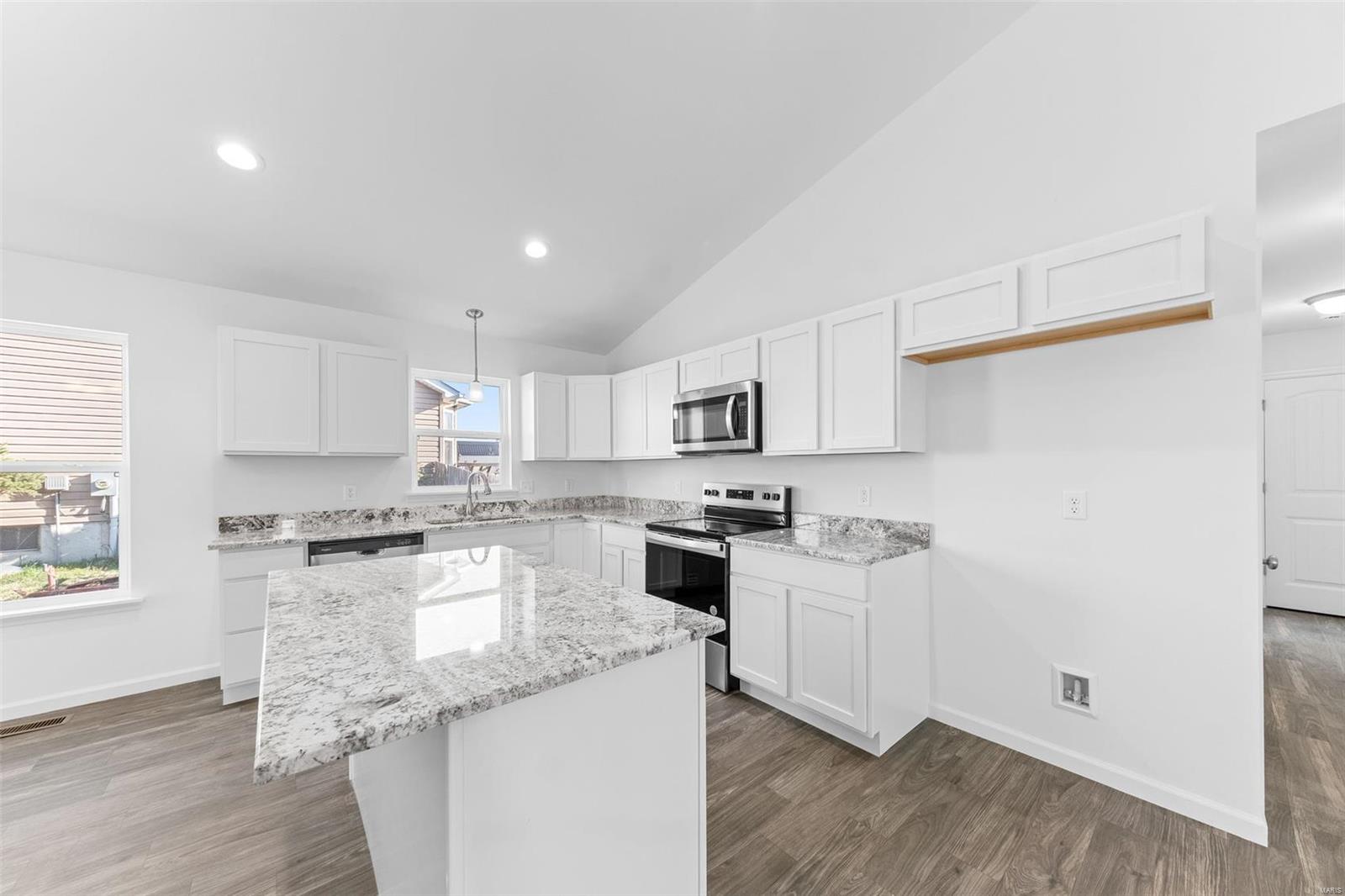 153 Bombadill Boulevard Wright City, MO 63390 - Photo 7 of 28