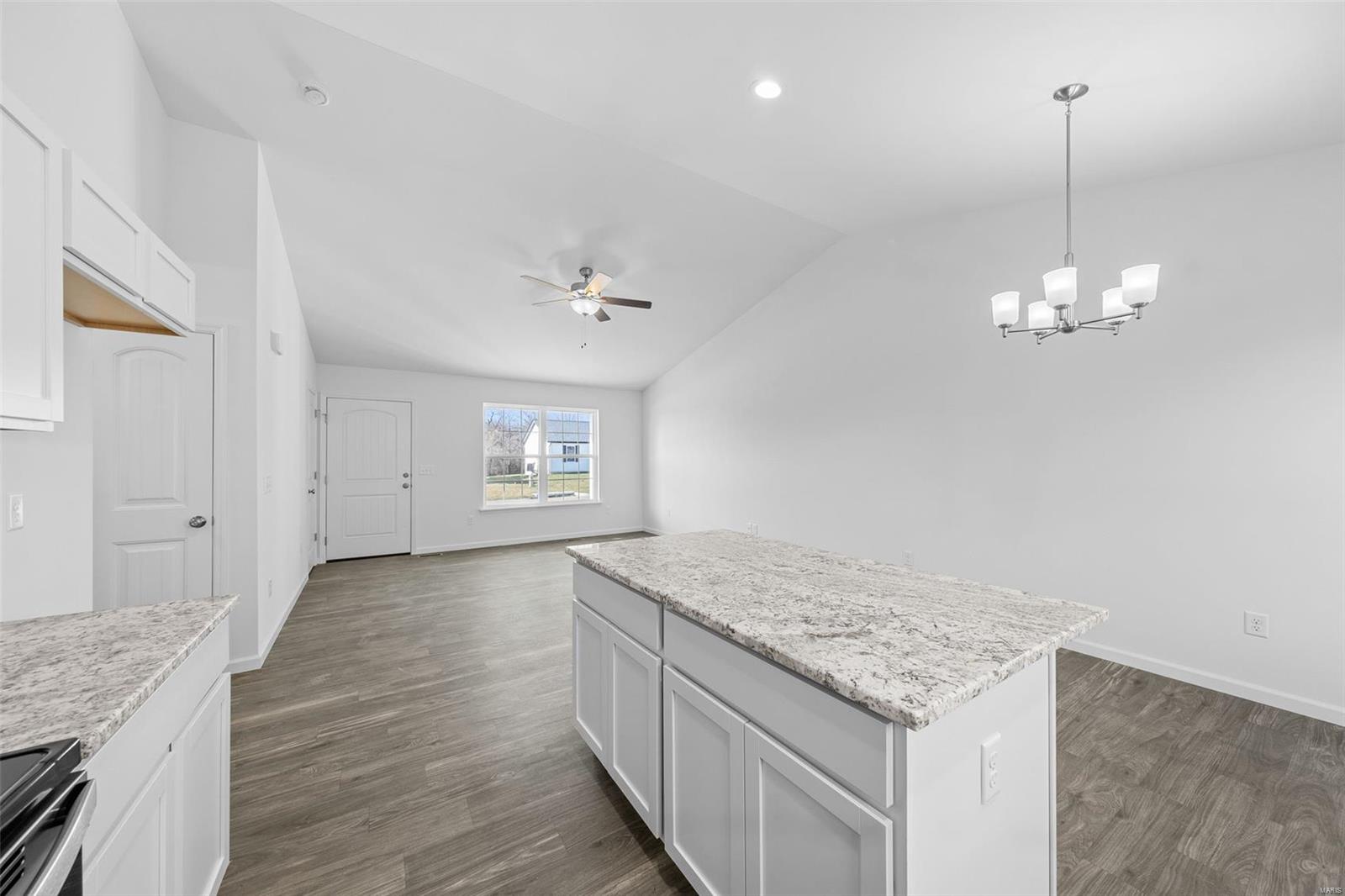 153 Bombadill Boulevard Wright City, MO 63390 - Photo 9 of 28