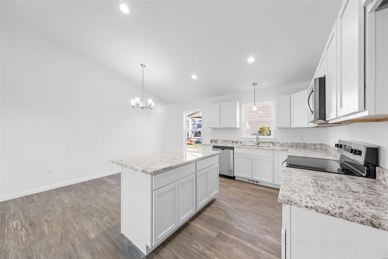 153 Bombadill Boulevard Wright City, MO 63390 - Photo 10 of 28