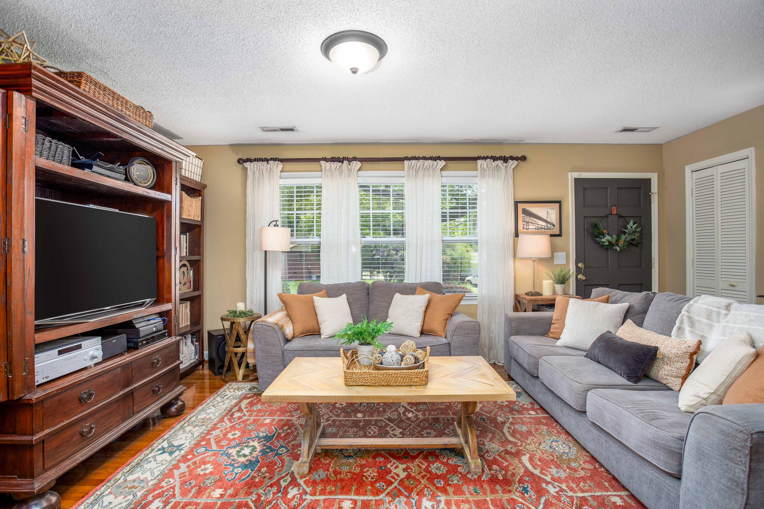 334 Oxford Road Ladson, SC 29456 - Photo 6 of 26 334-Oxford-Road-7