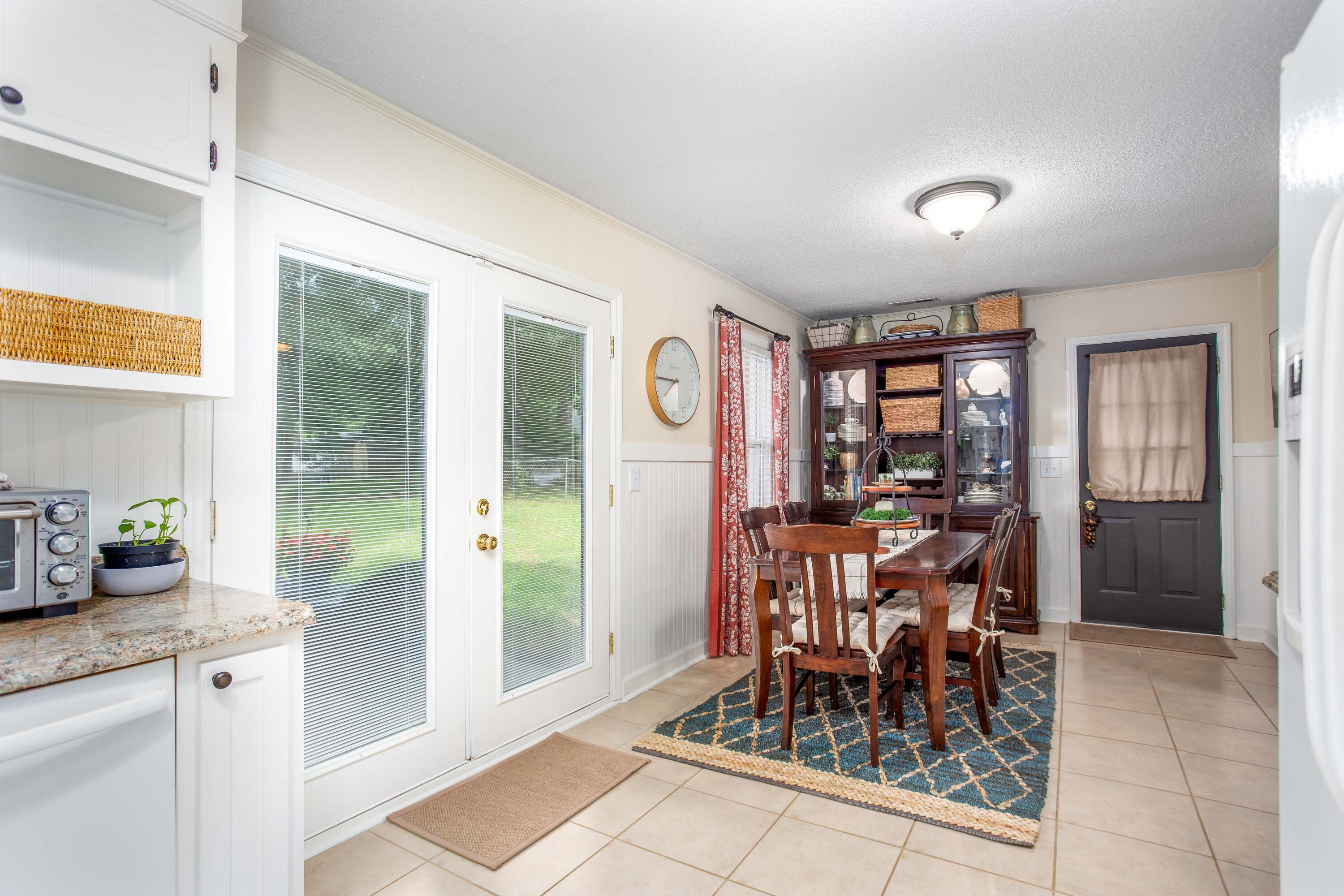 334 Oxford Road Ladson, SC 29456 - Photo 9 of 26 334-Oxford-Road-13