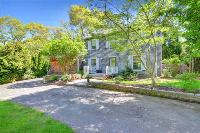 $1,350,000 | 1610 Majors Path, Southampton, NY 11968