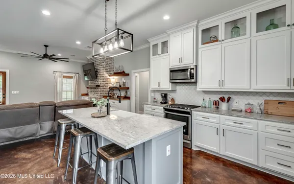 $389,000 | 2401 Ratliff Road, Raymond, MS 39154