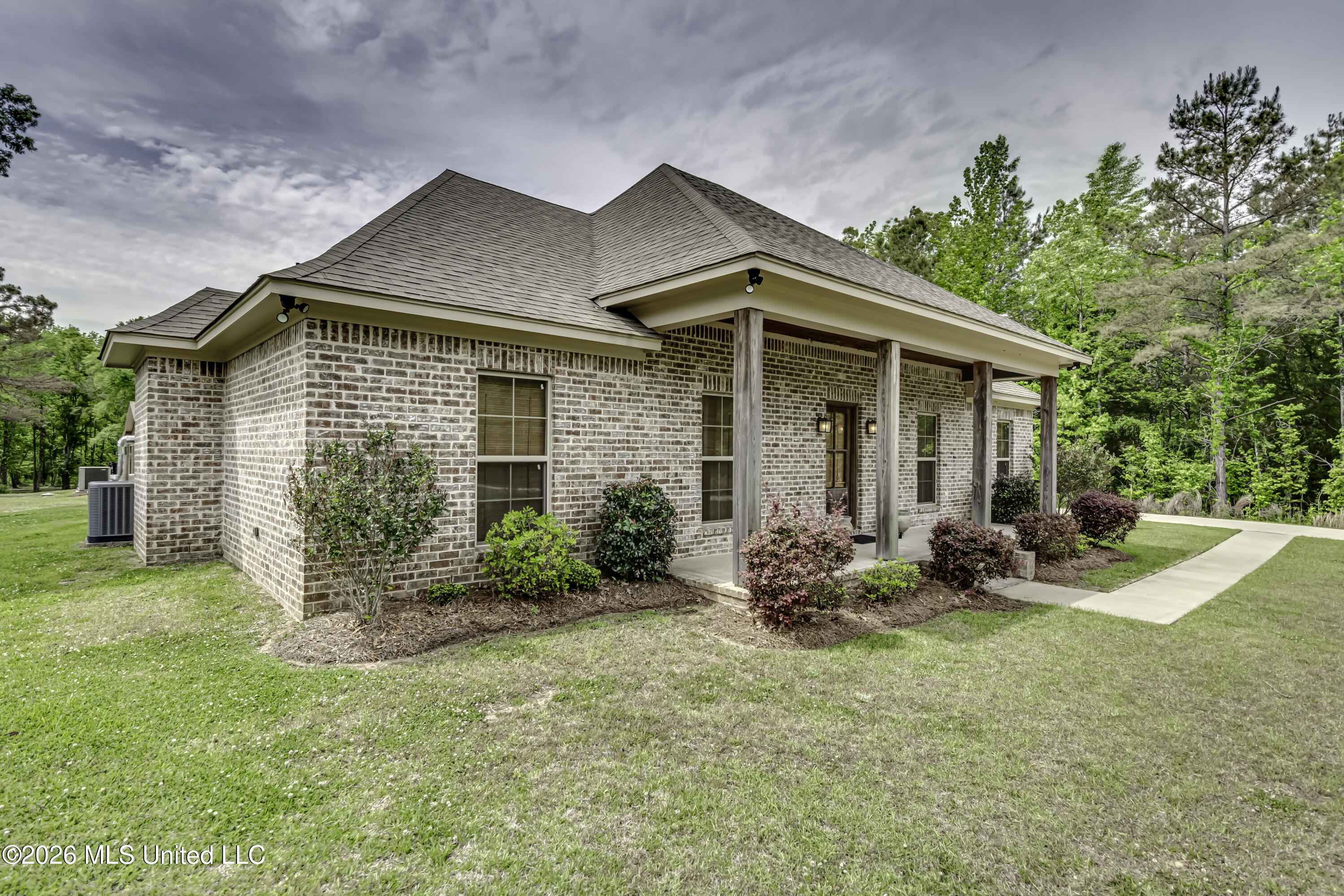 2401 Ratliff Road Raymond, MS 39154 - Photo 2 of 53 2401 Ratliff Road--7