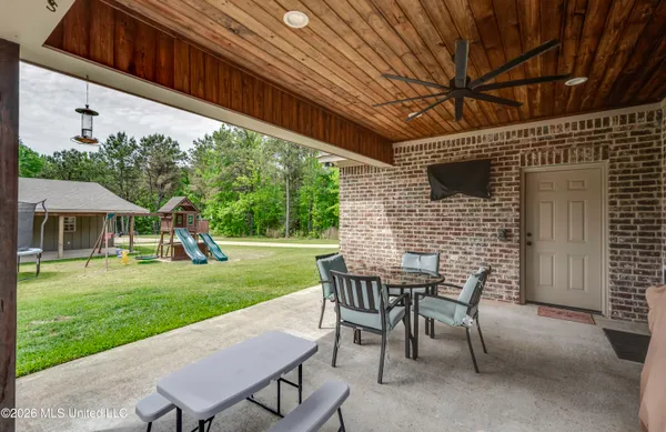 $389,000 | 2401 Ratliff Road, Raymond, MS 39154