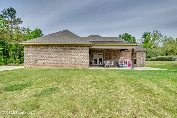$389,000 | 2401 Ratliff Road, Raymond, MS 39154