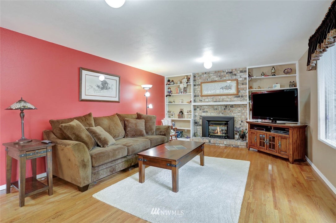 16207 Southeast 166th Court Renton, WA 98058 - Photo 14 of 30 Gallery Image 14