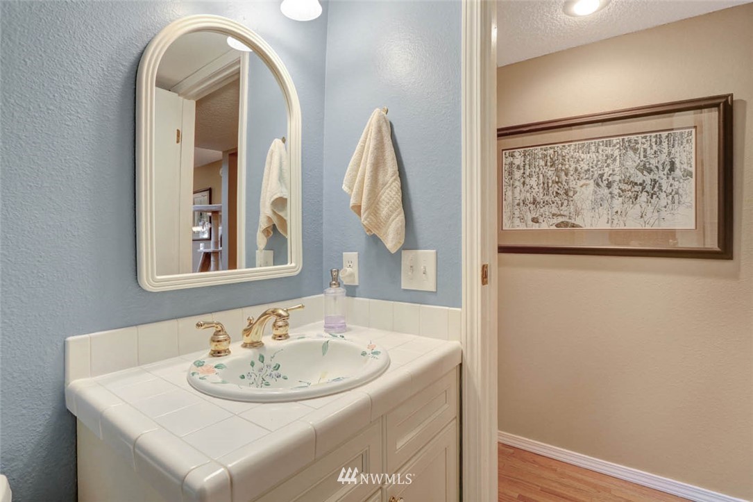16207 Southeast 166th Court Renton, WA 98058 - Photo 16 of 30 Gallery Image 16