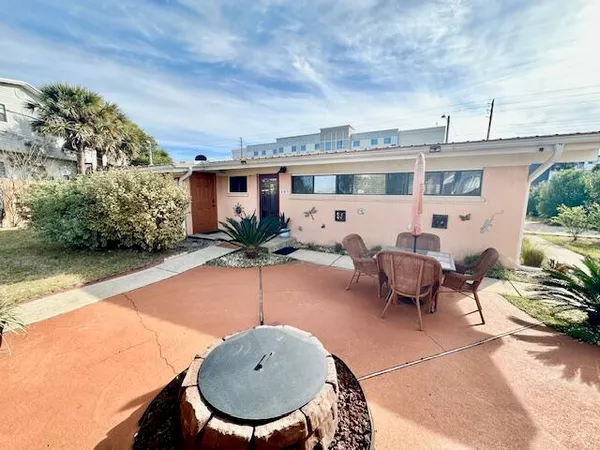 $2,400 | 403 Cobia Avenue, Fort Walton Beach, FL 32548