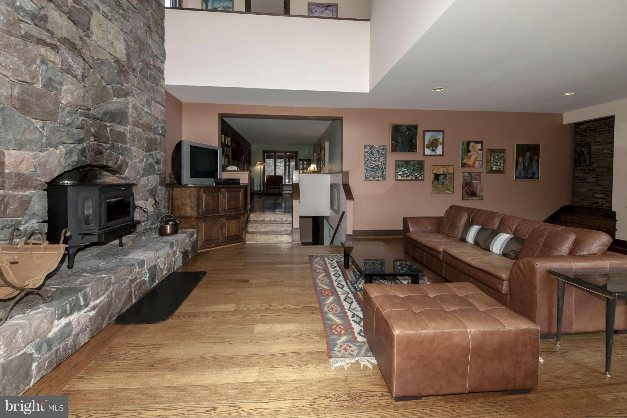 15701 Seneca Road Germantown, MD 20874 - Photo 11 of 30 Family Room