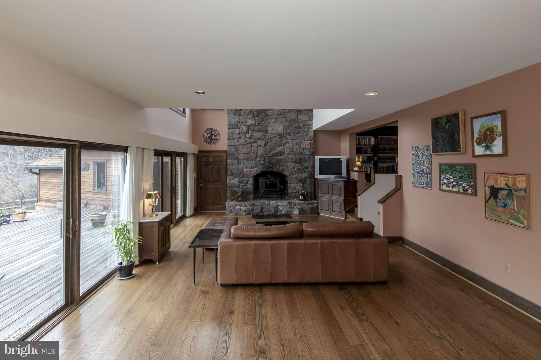 15701 Seneca Road Germantown, MD 20874 - Photo 13 of 30 Family Room