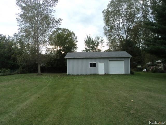 2445 Beach Road Port Huron, MI 48060 - Photo 20 of 27 BEACH RD 018.JPG