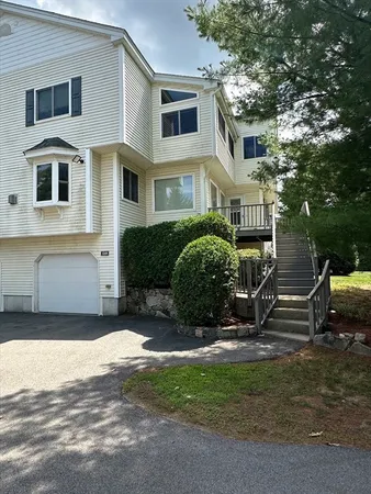 $3,200 | 1301 Old Bridge Lane, Unit 1301, Bellingham, MA 02019