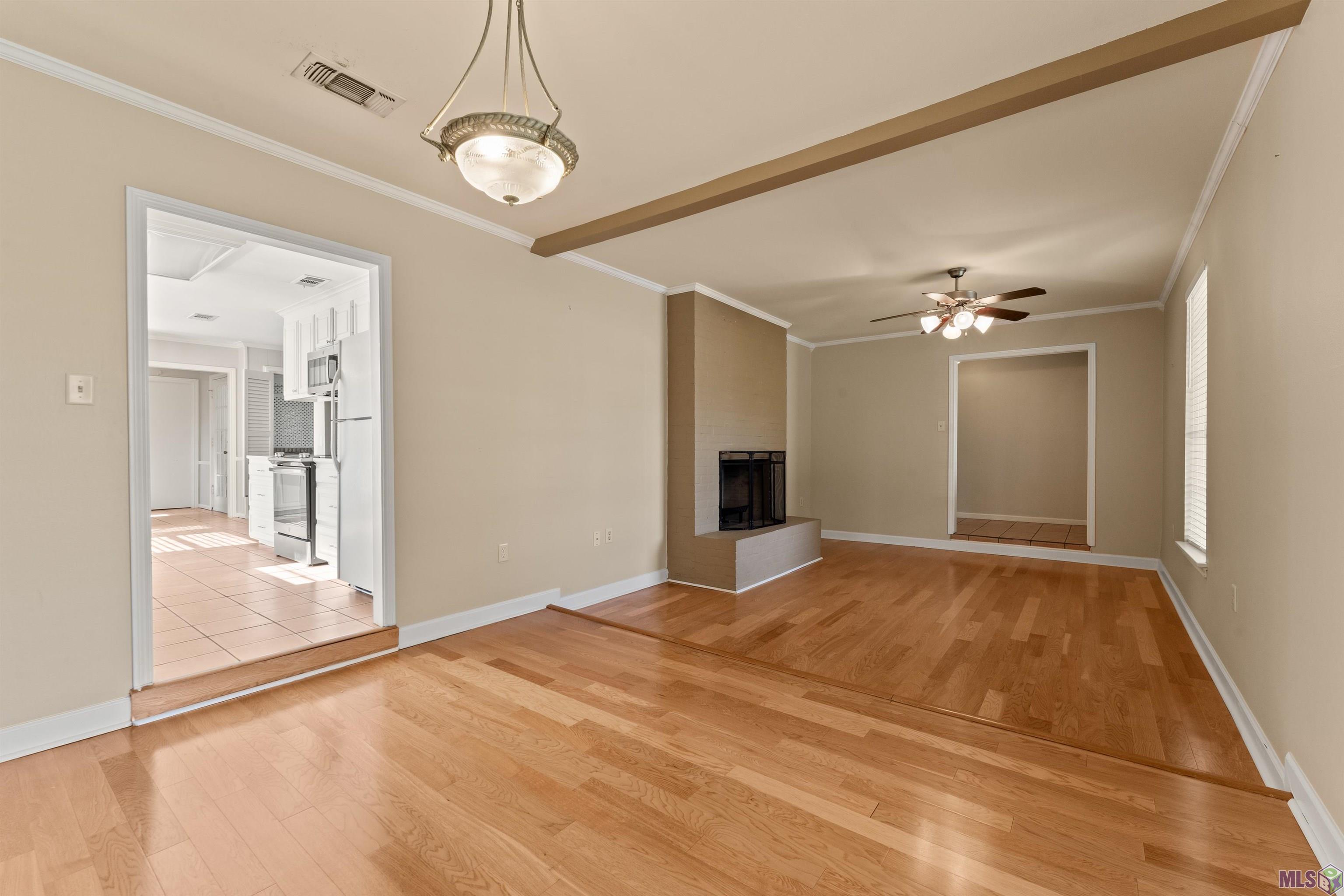 685 Daventry Drive Baton Rouge, LA 70808 - Photo 17 of 37 Liv/Din/Kitchen
