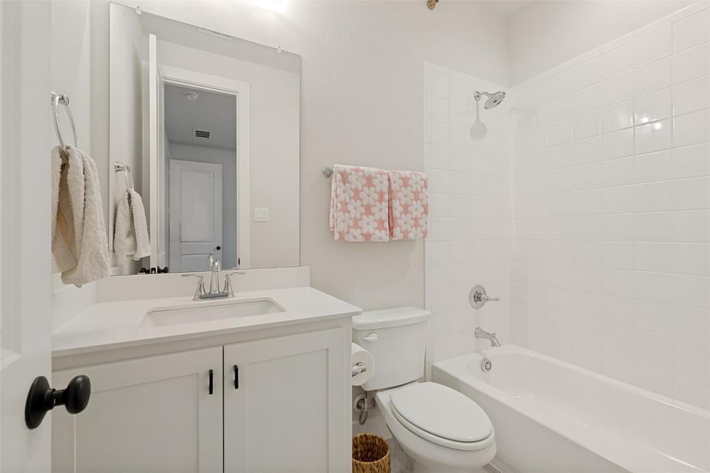 141 Longhorn Bend Rhome, TX 76078 - Photo 12 of 26