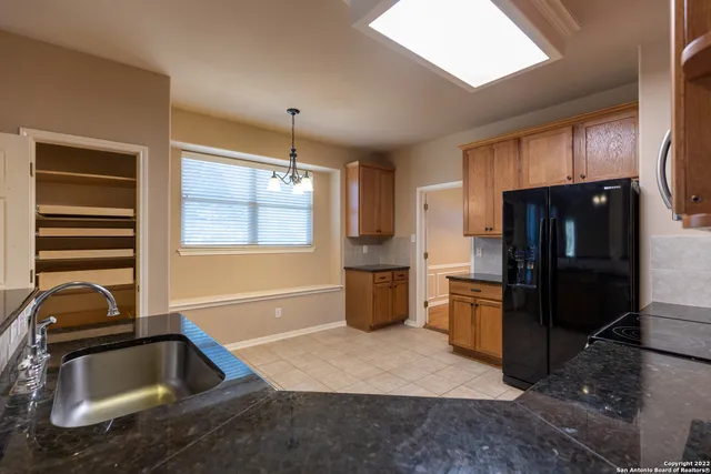 $1,800 | 520 Thurber Drive, Schertz, TX 78154