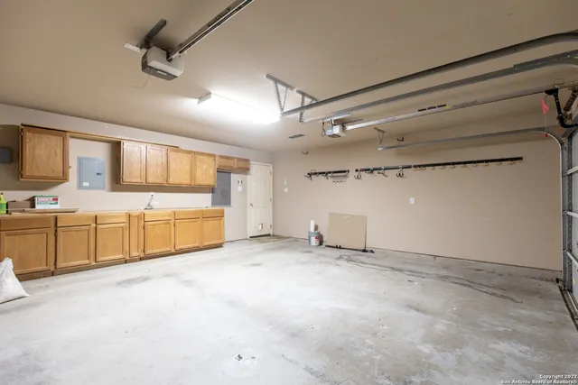 $1,800 | 520 Thurber Drive, Schertz, TX 78154