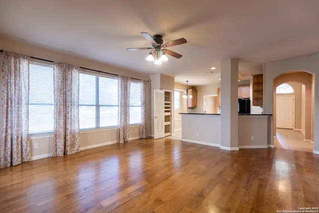 $1,800 | 520 Thurber Drive, Schertz, TX 78154